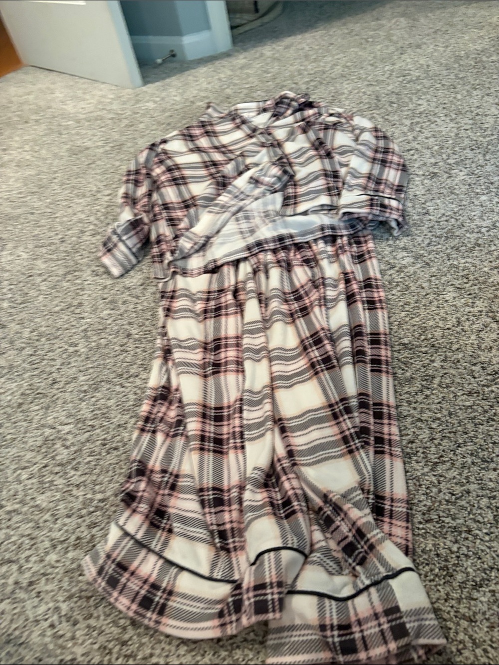 Women's Pink Plaid Pajama Set - Soft Sleepwear